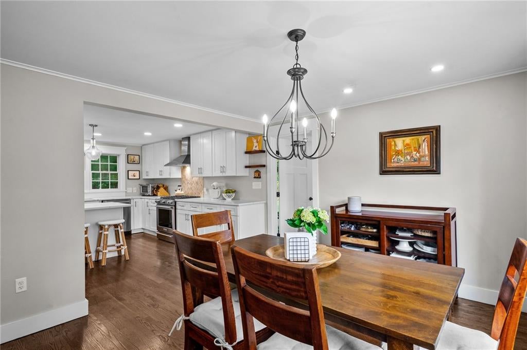 Barrington, Rhode Island, 02806, United States, 4 Bedrooms Bedrooms, ,4 BathroomsBathrooms,Residential,Active,1942364