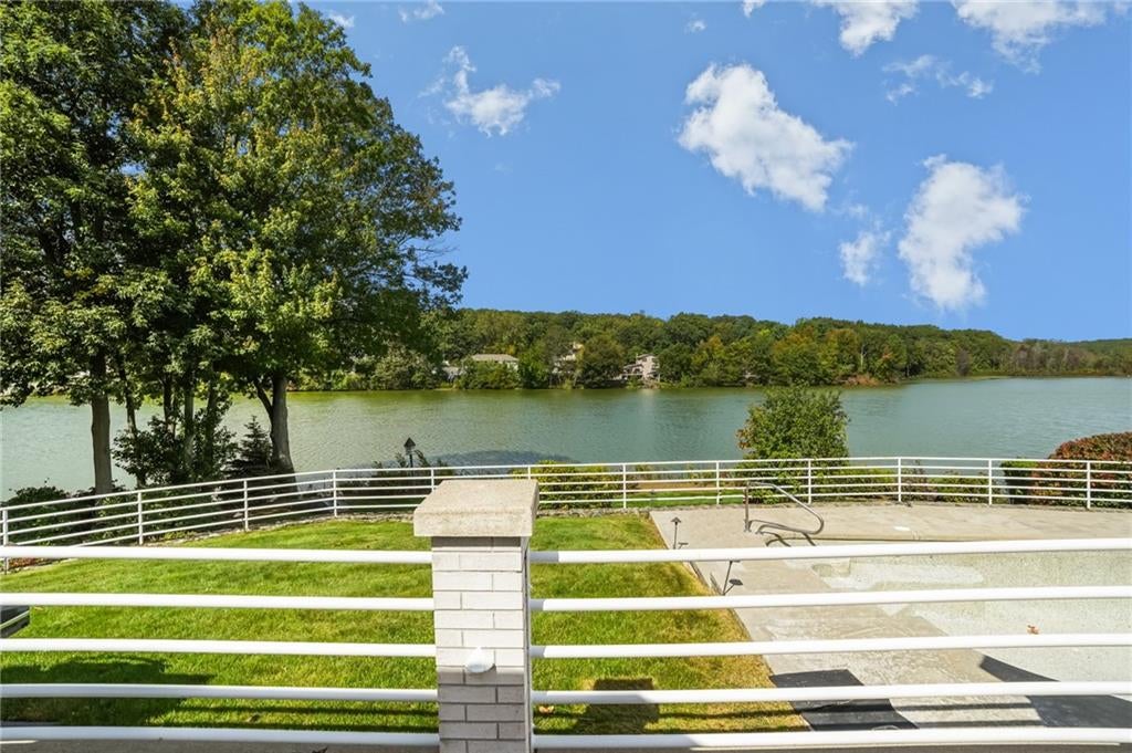 North Providence, Rhode Island, 02904, United States, 3 Bedrooms Bedrooms, ,4 BathroomsBathrooms,Residential,Active,1945229