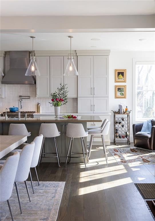 North Kingstown, Rhode Island, 02852, United States, 4 Bedrooms Bedrooms, ,4 BathroomsBathrooms,Residential,Active,1869154