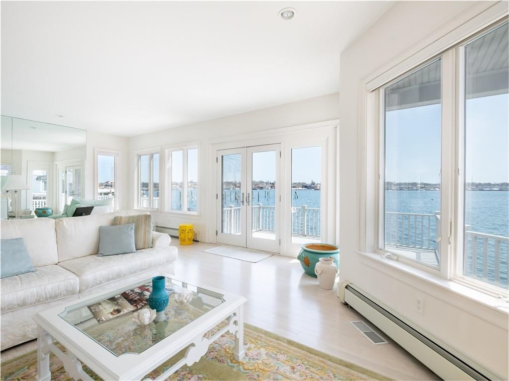 Newport, Rhode Island, 02840, United States, ,3 BathroomsBathrooms,Residential,Active,1790147