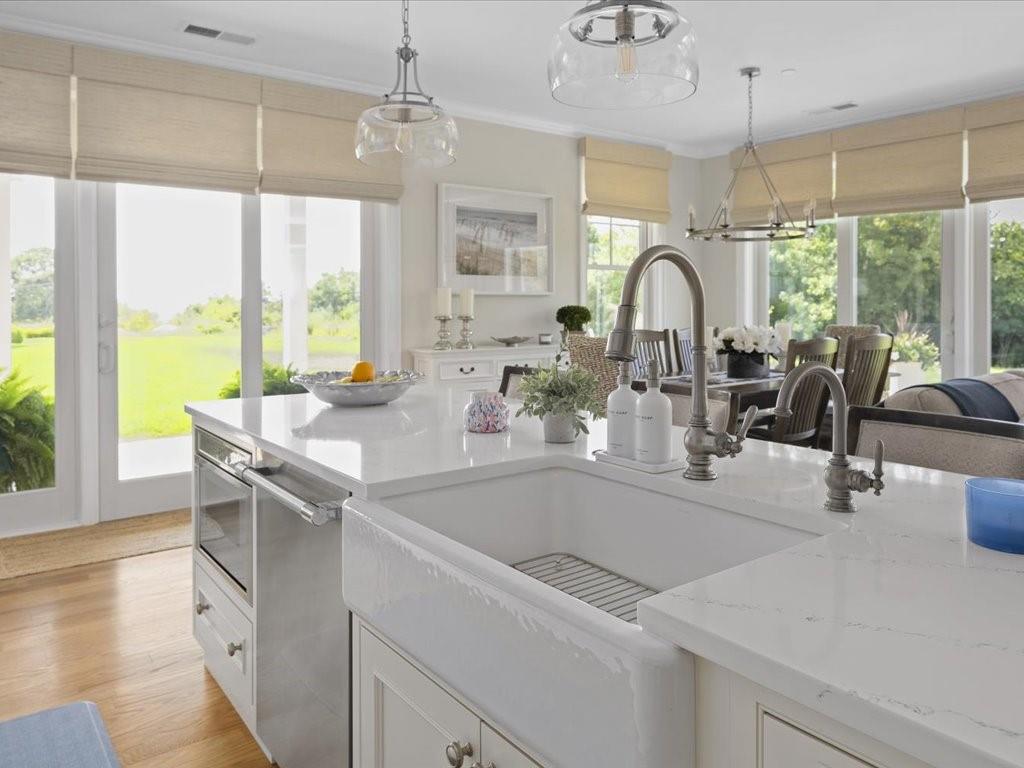 Westerly, Rhode Island, 02891, United States, 2 Bedrooms Bedrooms, ,2 BathroomsBathrooms,Residential,Active,1919078