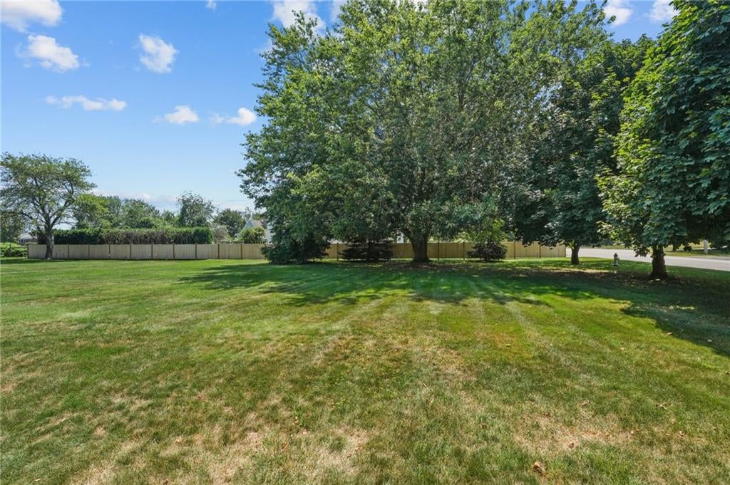 Portsmouth, Rhode Island, 02871, United States, 4 Bedrooms Bedrooms, ,3 BathroomsBathrooms,Residential,Active,1904703