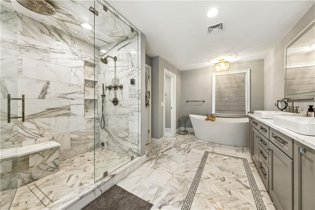Smithfield, Rhode Island, 02917, United States, 4 Bedrooms Bedrooms, ,7 BathroomsBathrooms,Residential,Active,1944274