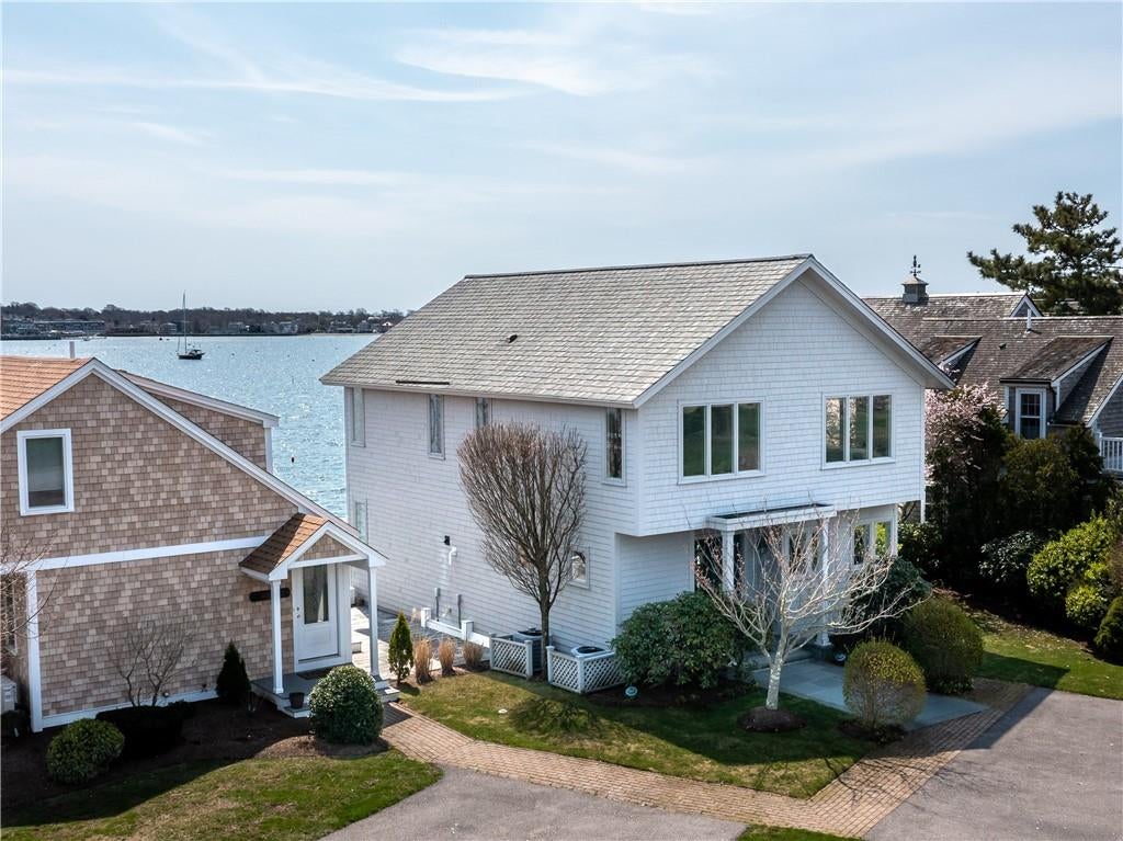 Newport, Rhode Island, 02840, United States, ,3 BathroomsBathrooms,Residential,Active,1790147