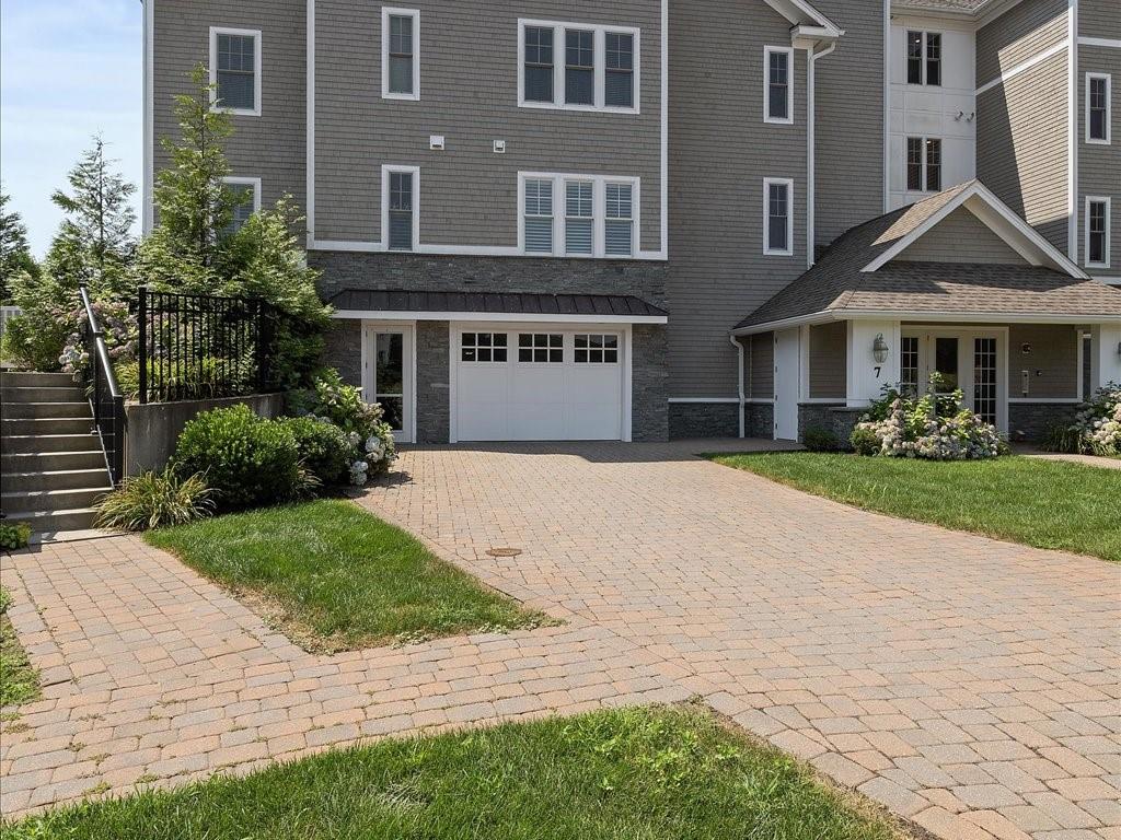 Westerly, Rhode Island, 02891, United States, 2 Bedrooms Bedrooms, ,2 BathroomsBathrooms,Residential,Active,1919078