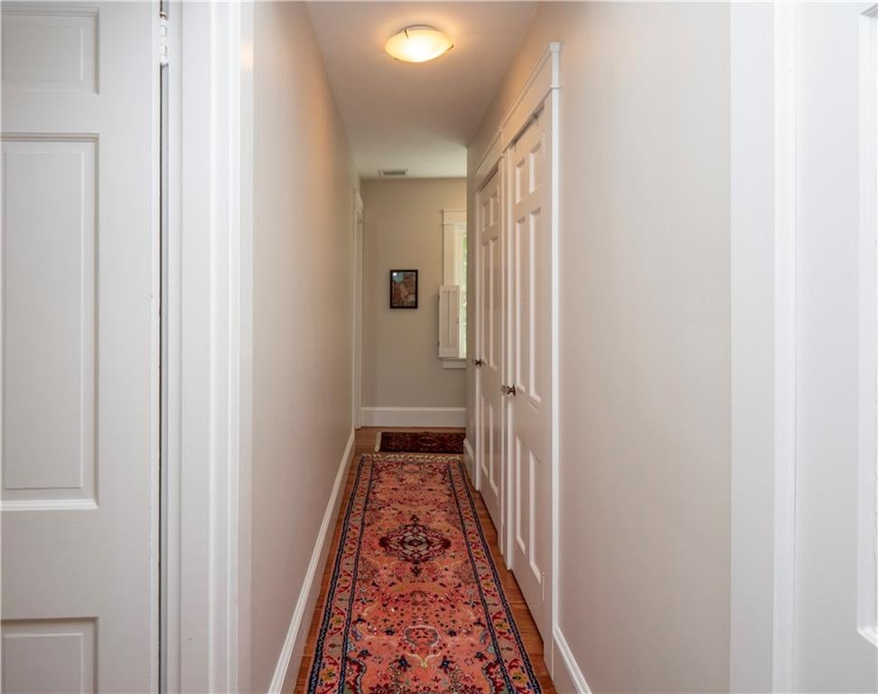 Newport, Rhode Island, 02840, United States, 4 Bedrooms Bedrooms, ,5 BathroomsBathrooms,Residential,Active,1893238