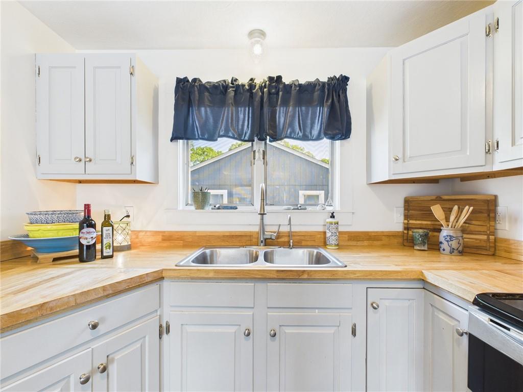 Narragansett, Rhode Island, 02882, United States, 4 Bedrooms Bedrooms, ,3 BathroomsBathrooms,Residential,Active,1862887