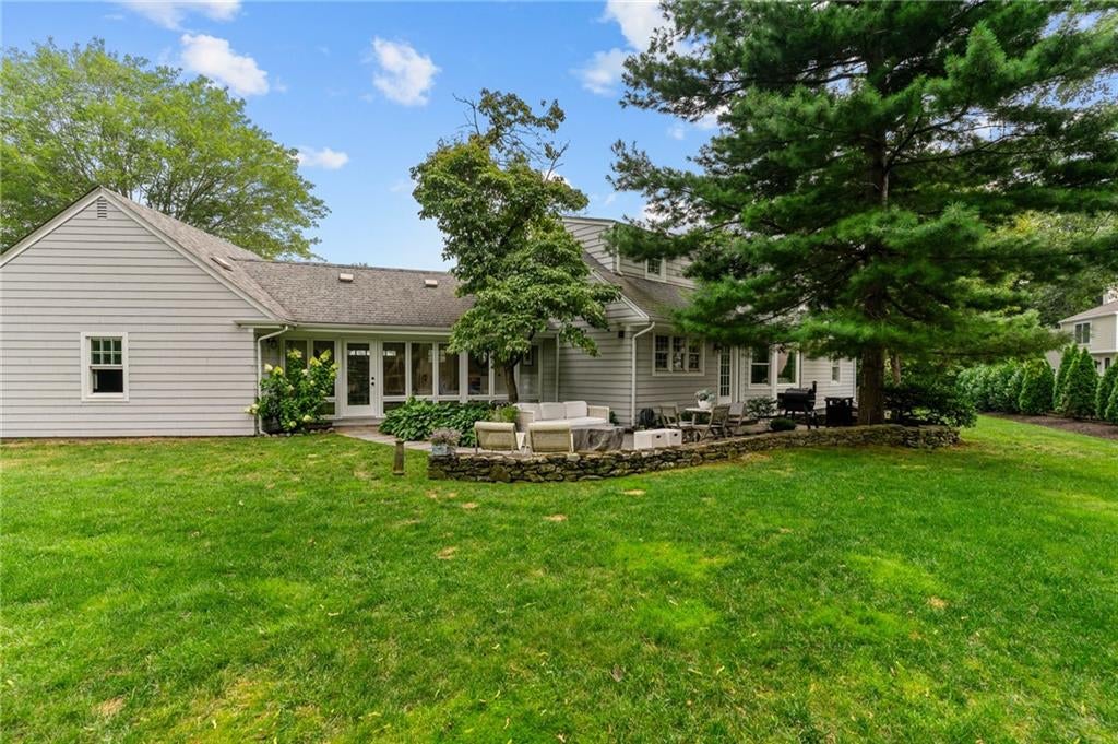 Barrington, Rhode Island, 02806, United States, 4 Bedrooms Bedrooms, ,4 BathroomsBathrooms,Residential,Active,1942364