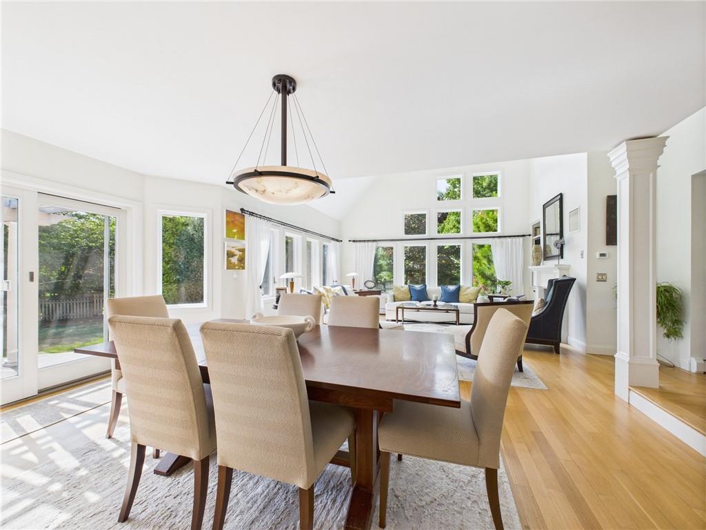 South Kingstown, Rhode Island, 02879, United States, 3 Bedrooms Bedrooms, ,3 BathroomsBathrooms,Residential,Pending,1920270