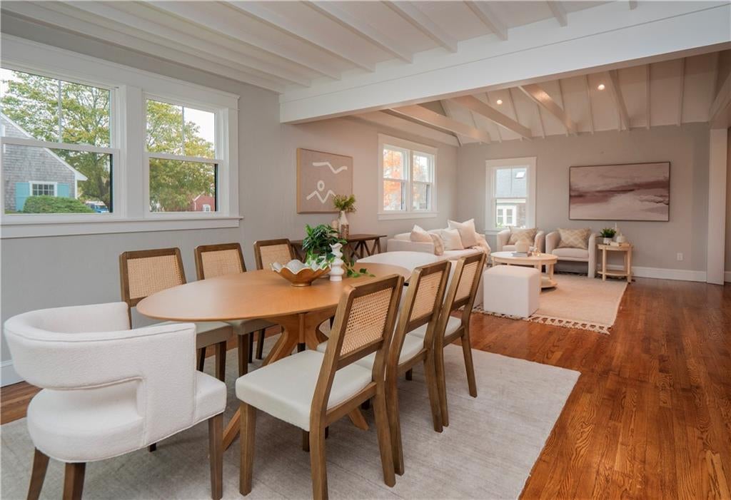 Newport, Rhode Island, 02840, United States, 4 Bedrooms Bedrooms, ,4 BathroomsBathrooms,Residential,Active,1973265