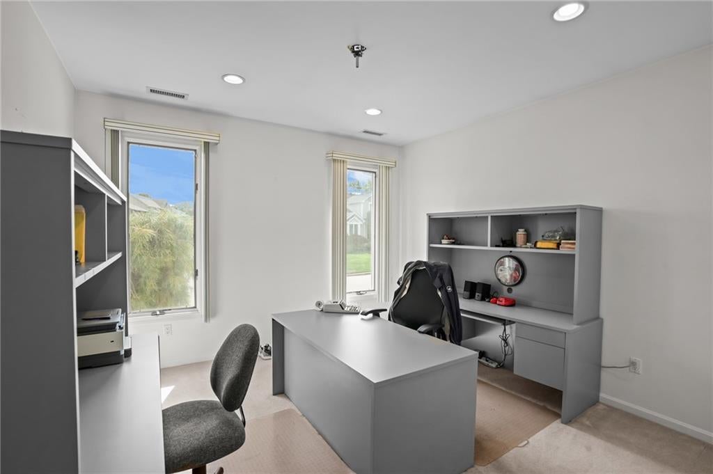 North Providence, Rhode Island, 02904, United States, 3 Bedrooms Bedrooms, ,4 BathroomsBathrooms,Residential,Active,1945229