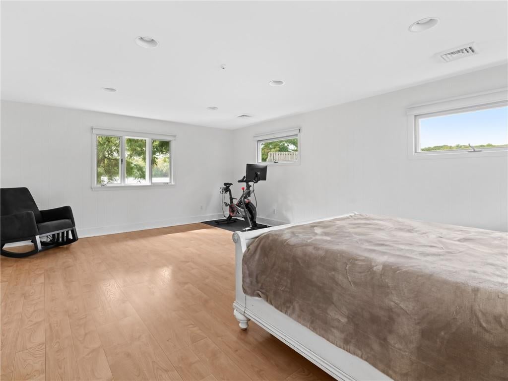 Smithfield, Rhode Island, 02917, United States, 3 Bedrooms Bedrooms, ,3 BathroomsBathrooms,Residential,Active,1953020