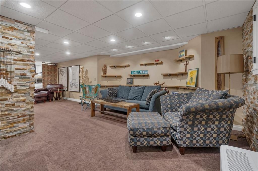 Lincoln, Rhode Island, 02865, United States, 4 Bedrooms Bedrooms, ,3 BathroomsBathrooms,Residential,Active,1964506