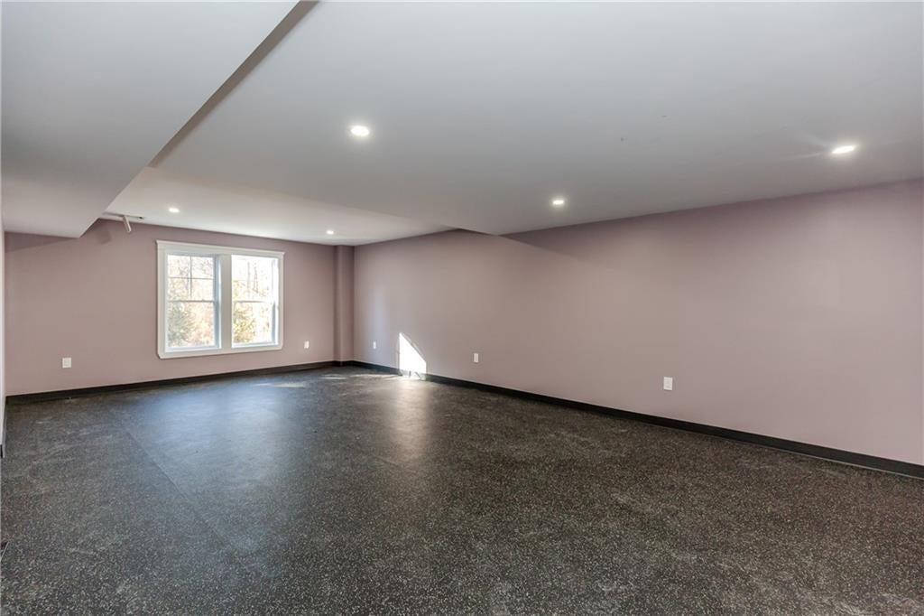 Cranston, Rhode Island, 02921, United States, 3 Bedrooms Bedrooms, ,4 BathroomsBathrooms,Residential,Active,2011445