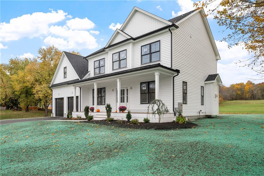 Cumberland, Rhode Island, 02864, United States, 4 Bedrooms Bedrooms, ,3 BathroomsBathrooms,Residential,Active,1973327