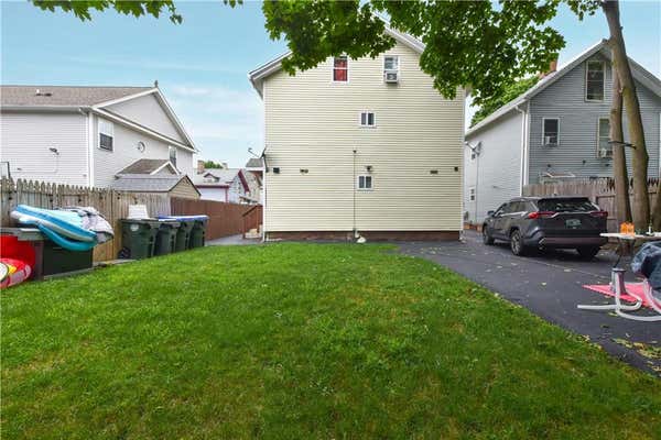 1 WARE CT, PROVIDENCE, RI 02907, photo 5 of 17