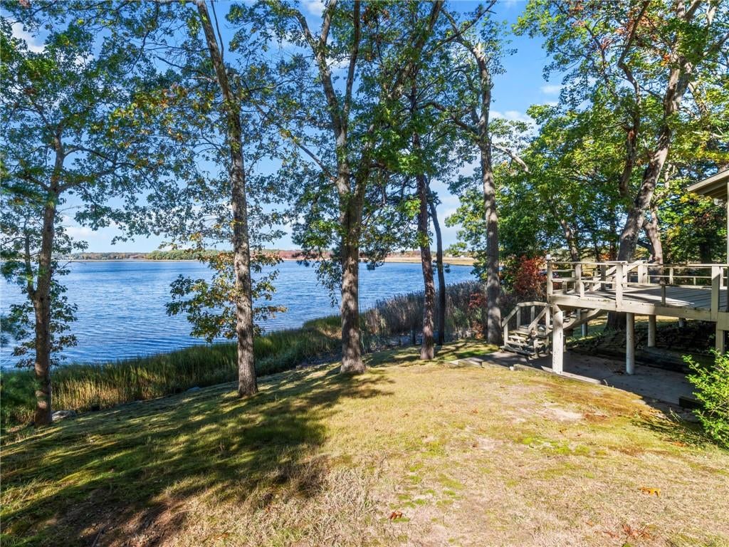 Barrington, Rhode Island, 02806, United States, 1 Bedroom Bedrooms, ,2 BathroomsBathrooms,Residential,Active,1990645