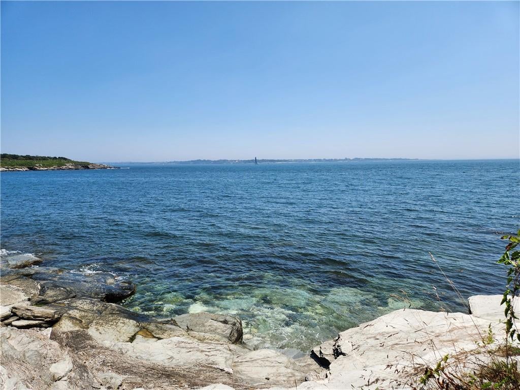 Jamestown, Rhode Island, 02835, United States, 3 Bedrooms Bedrooms, ,3 BathroomsBathrooms,Residential,Active,1904752