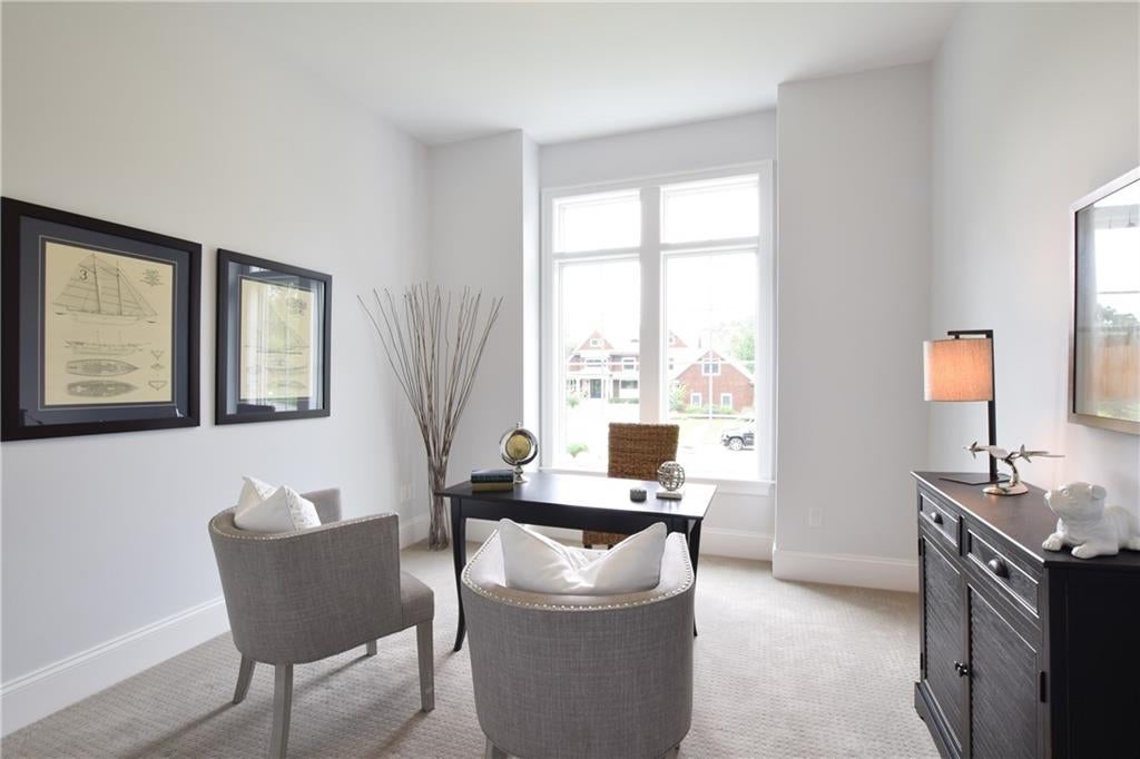 East Greenwich, Rhode Island, 02818, United States, 4 Bedrooms Bedrooms, ,3 BathroomsBathrooms,Residential,Active,1985551