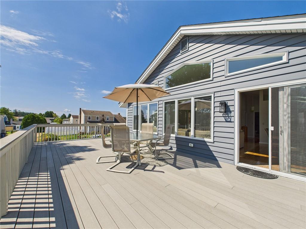 Narragansett, Rhode Island, 02882, United States, 4 Bedrooms Bedrooms, ,2 BathroomsBathrooms,Residential,Active,1934779