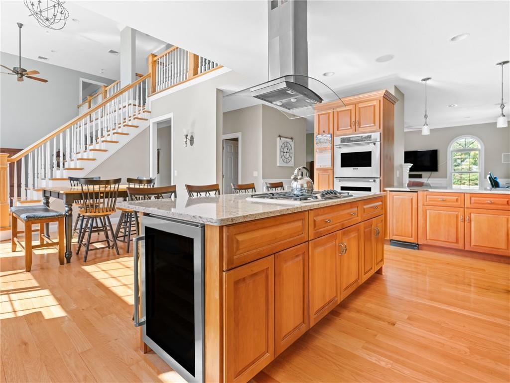Cumberland, Rhode Island, 02864, United States, 4 Bedrooms Bedrooms, ,5 BathroomsBathrooms,Residential,Active,1953257