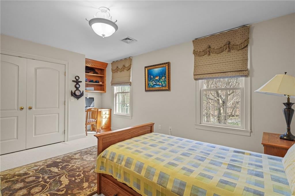 East Greenwich, Rhode Island, 02818, United States, ,4 BathroomsBathrooms,Residential,Active,1791211