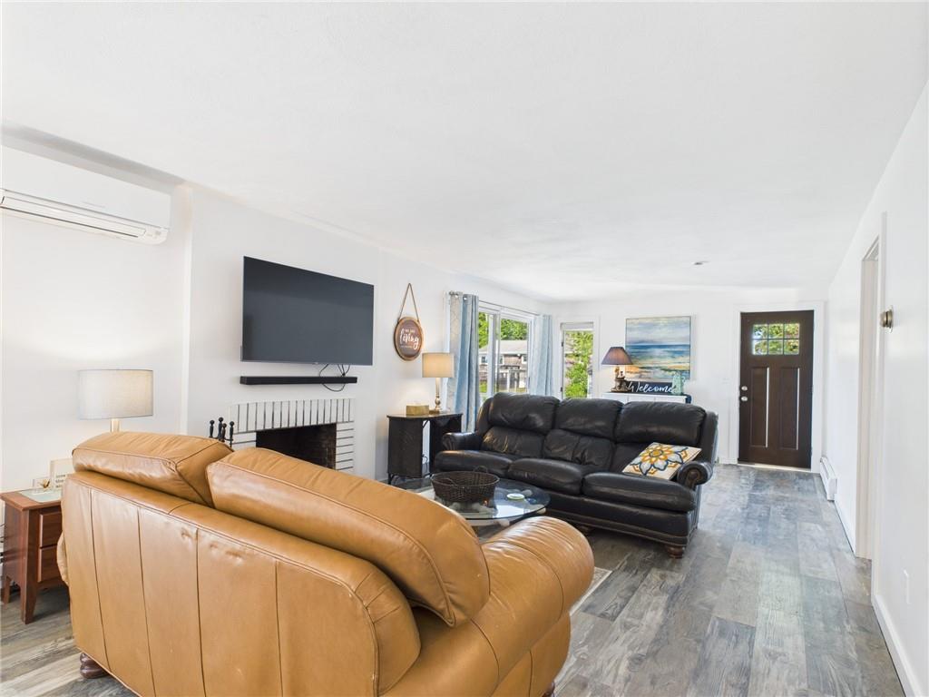 Narragansett, Rhode Island, 02882, United States, 4 Bedrooms Bedrooms, ,3 BathroomsBathrooms,Residential,Active,1862887