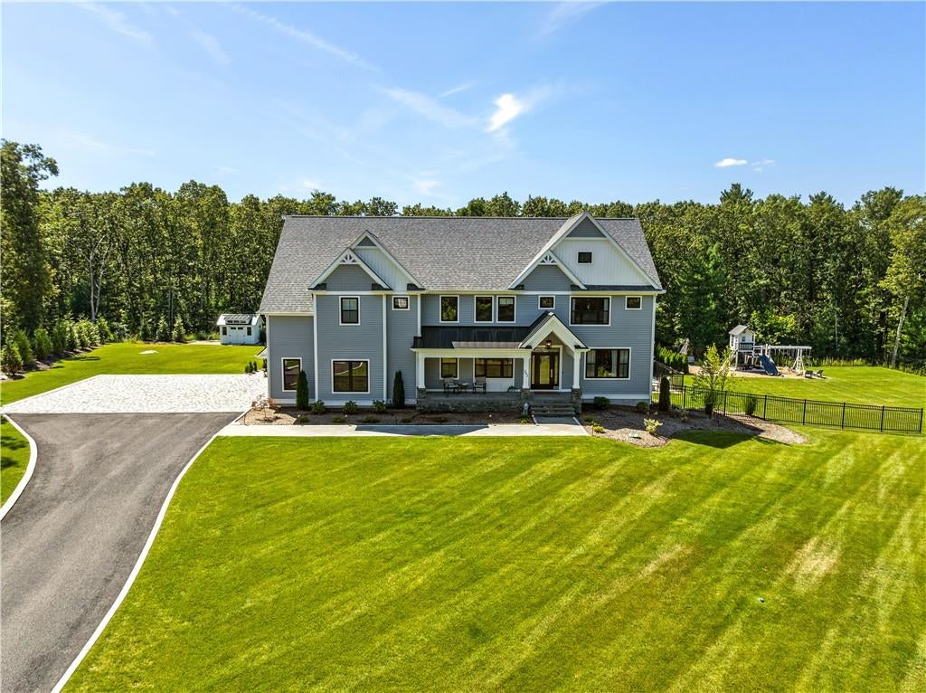 Smithfield, Rhode Island, 02917, United States, 4 Bedrooms Bedrooms, ,7 BathroomsBathrooms,Residential,Active,1944274