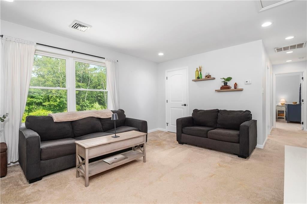 Burrillville, Rhode Island, 02859, United States, 4 Bedrooms Bedrooms, ,3 BathroomsBathrooms,Residential,Active,1945228