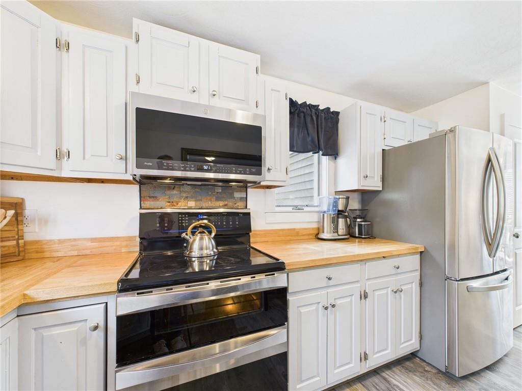 Narragansett, Rhode Island, 02882, United States, 4 Bedrooms Bedrooms, ,3 BathroomsBathrooms,Residential,Active,1862887