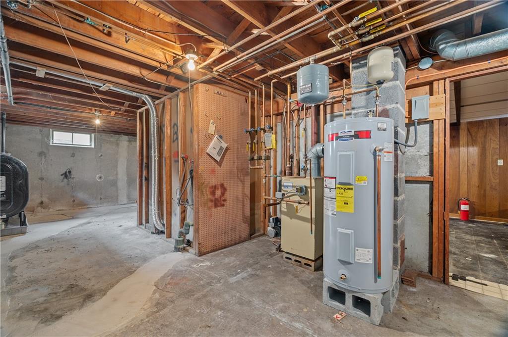 Cumberland, Rhode Island, 02864, United States, 3 Bedrooms Bedrooms, ,2 BathroomsBathrooms,Residential,Active,1926706