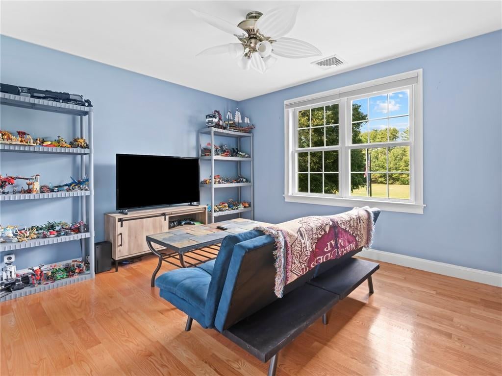 Cumberland, Rhode Island, 02864, United States, 4 Bedrooms Bedrooms, ,5 BathroomsBathrooms,Residential,Active,1953257