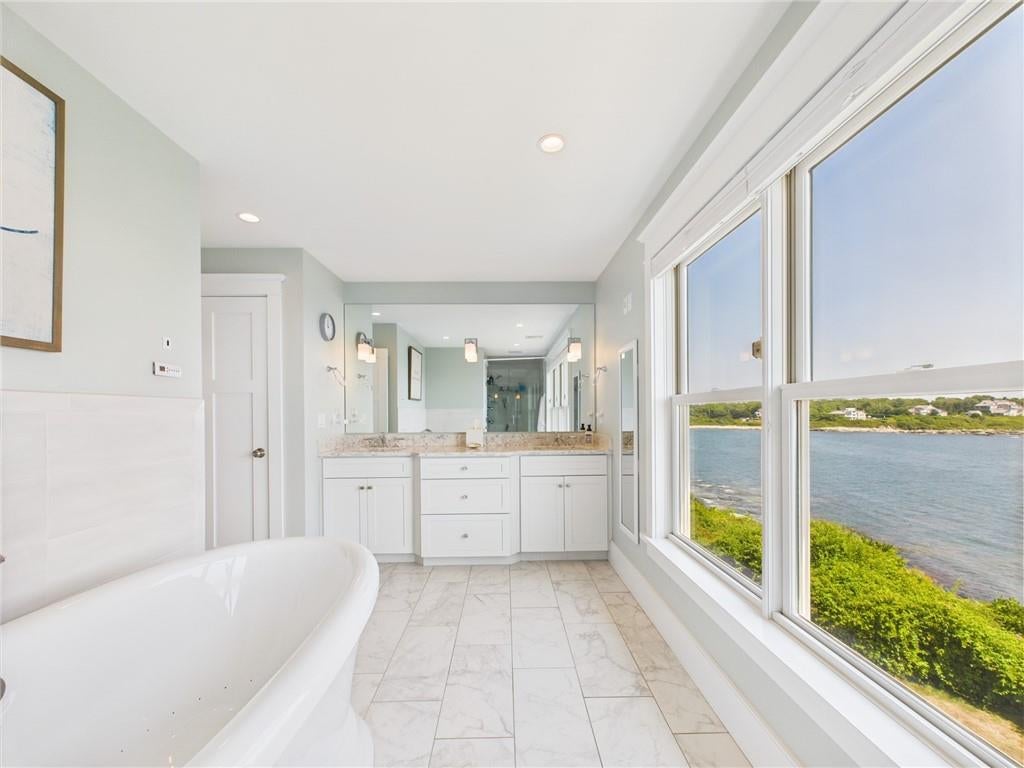Jamestown, Rhode Island, 02835, United States, 3 Bedrooms Bedrooms, ,3 BathroomsBathrooms,Residential,Active,1904752