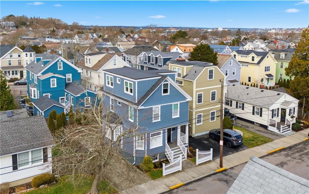 Newport, Rhode Island, 02840, United States, 4 Bedrooms Bedrooms, ,4 BathroomsBathrooms,Residential,Active,2007171