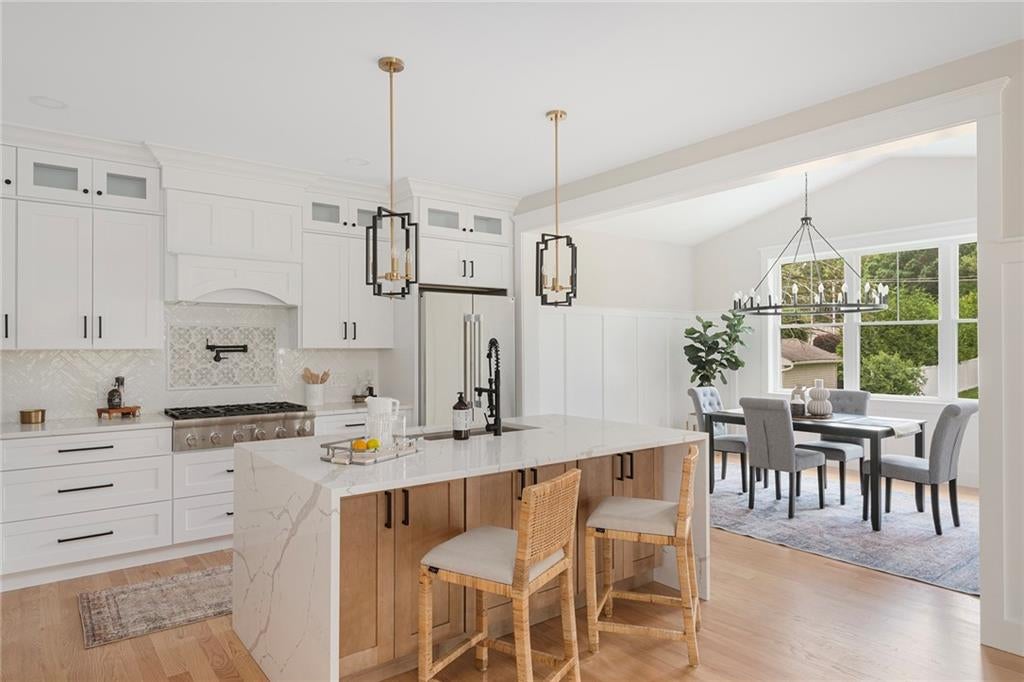 Cranston, Rhode Island, 02921, United States, 4 Bedrooms Bedrooms, ,5 BathroomsBathrooms,Residential,Active,1936118