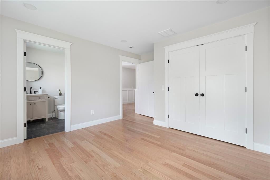 Cranston, Rhode Island, 02921, United States, 4 Bedrooms Bedrooms, ,5 BathroomsBathrooms,Residential,Active,1936118