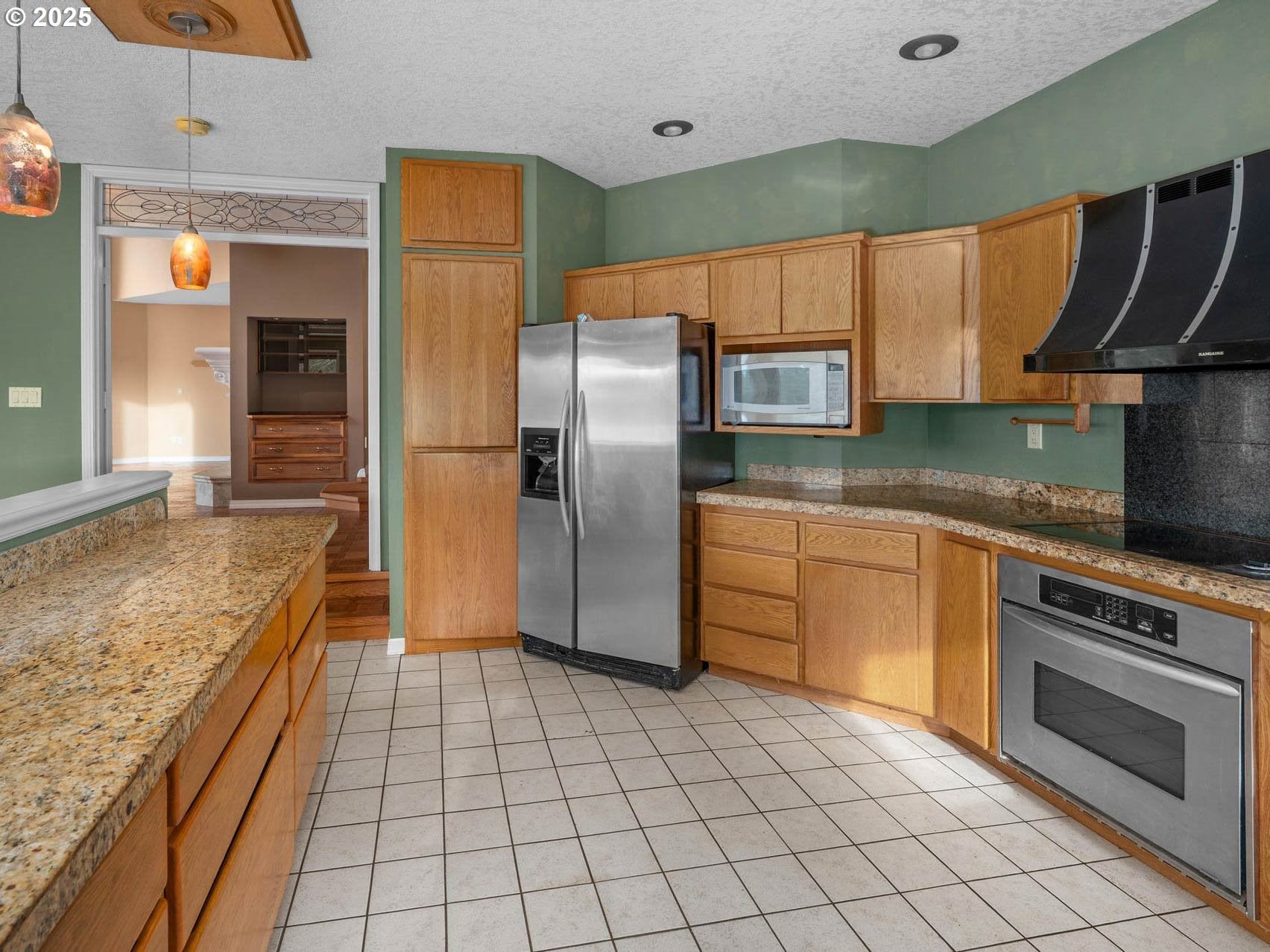 North Plains, Oregon, 97133, United States, 3 Bedrooms Bedrooms, ,3 BathroomsBathrooms,Residential,Active,1997570