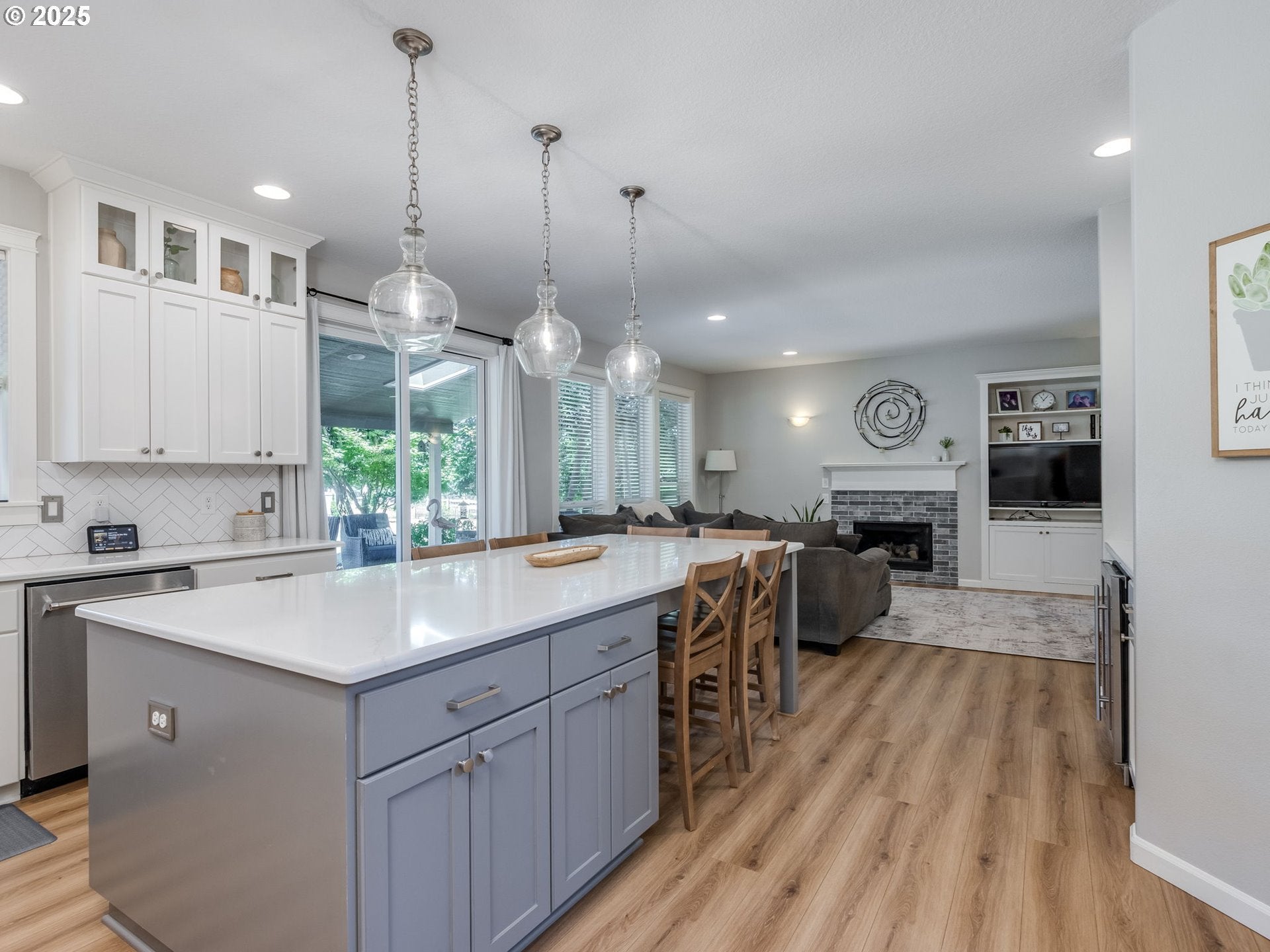 Oregon City, Oregon, 97045, United States, 4 Bedrooms Bedrooms, ,3 BathroomsBathrooms,Residential,Active,1886829