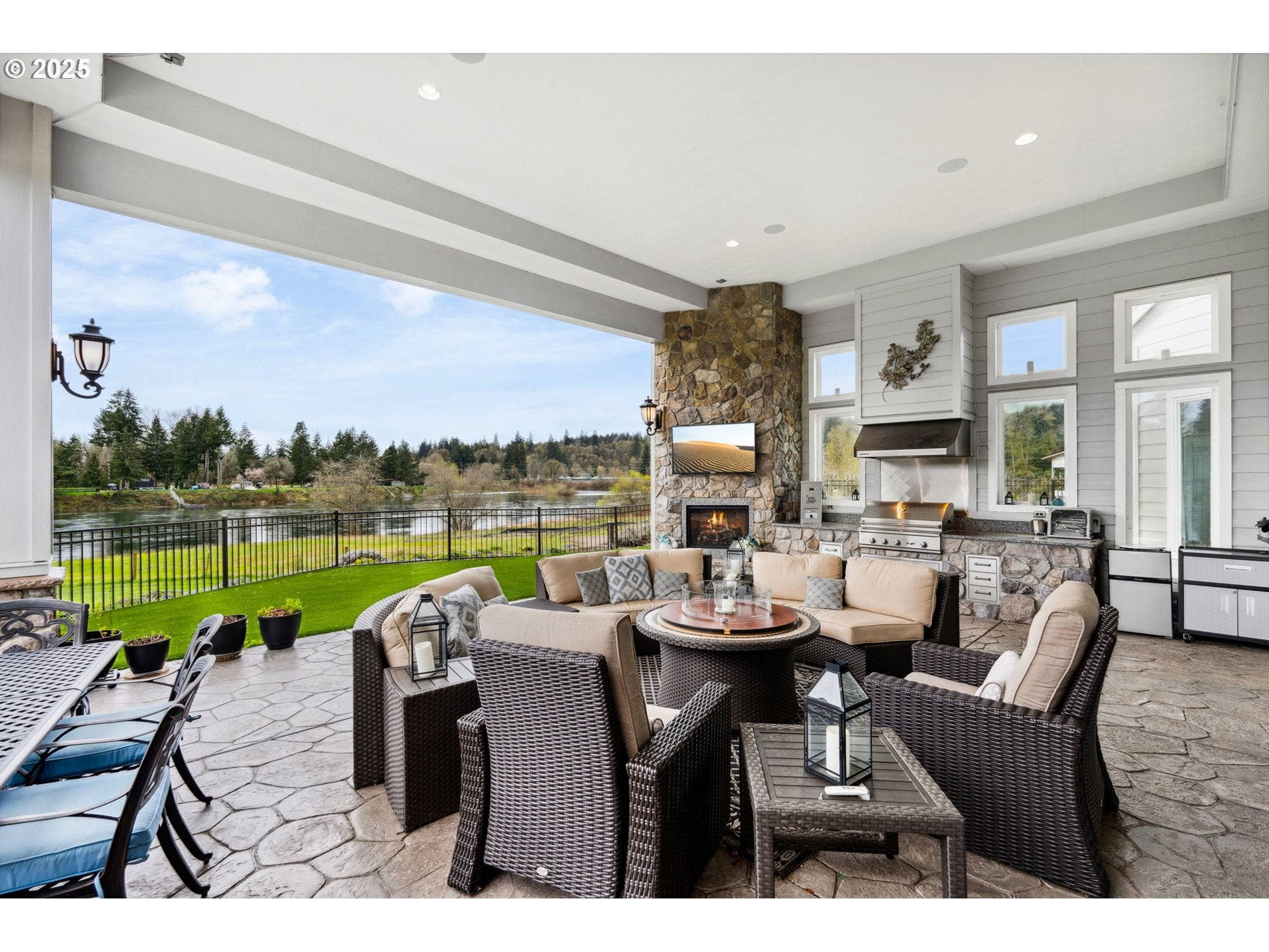 Woodland, Washington, 98674, United States, ,5 BathroomsBathrooms,Residential,Active,1761230