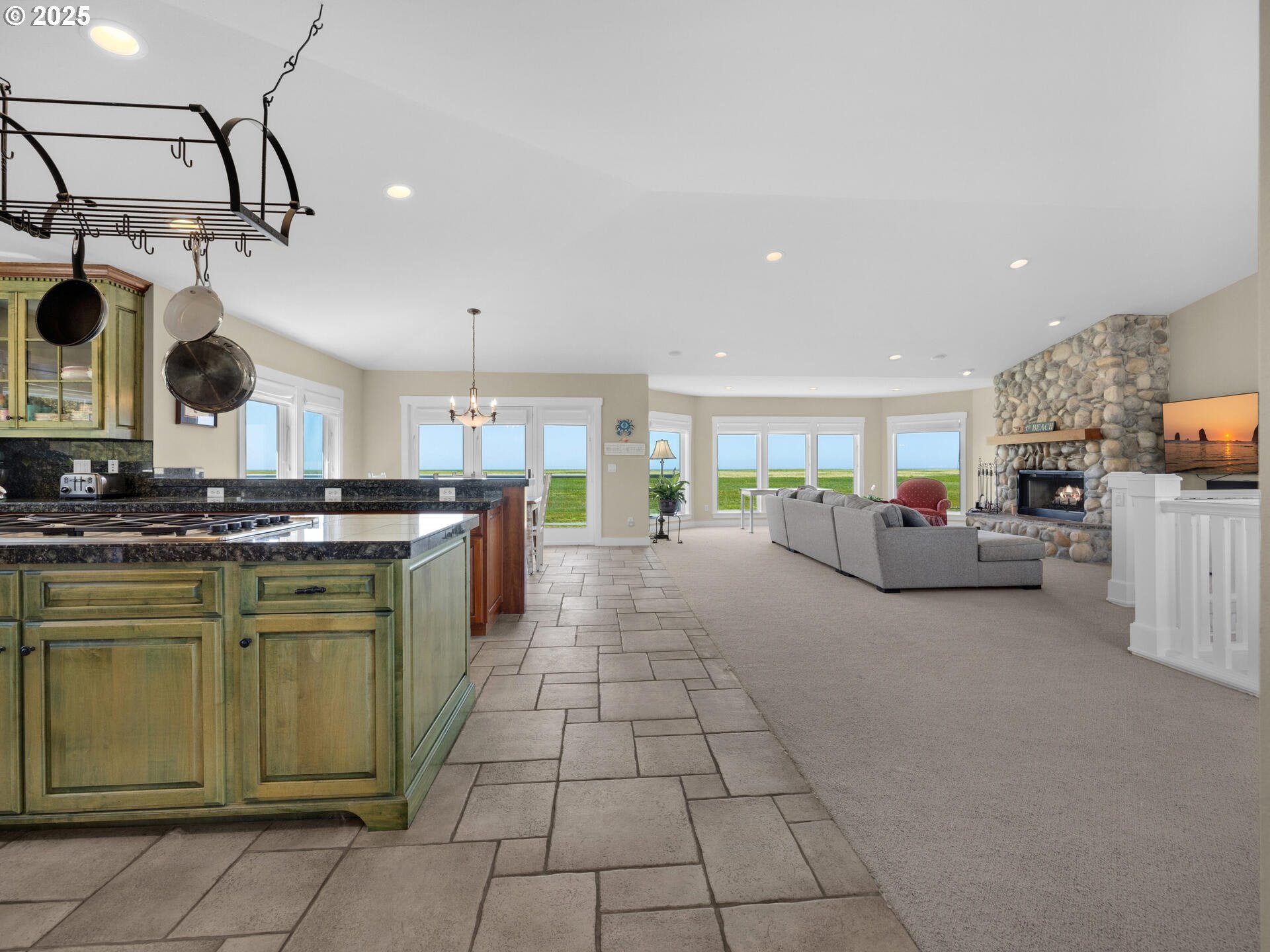 Gearhart, Oregon, 97138, United States, 4 Bedrooms Bedrooms, ,6 BathroomsBathrooms,Residential,Active,1798115