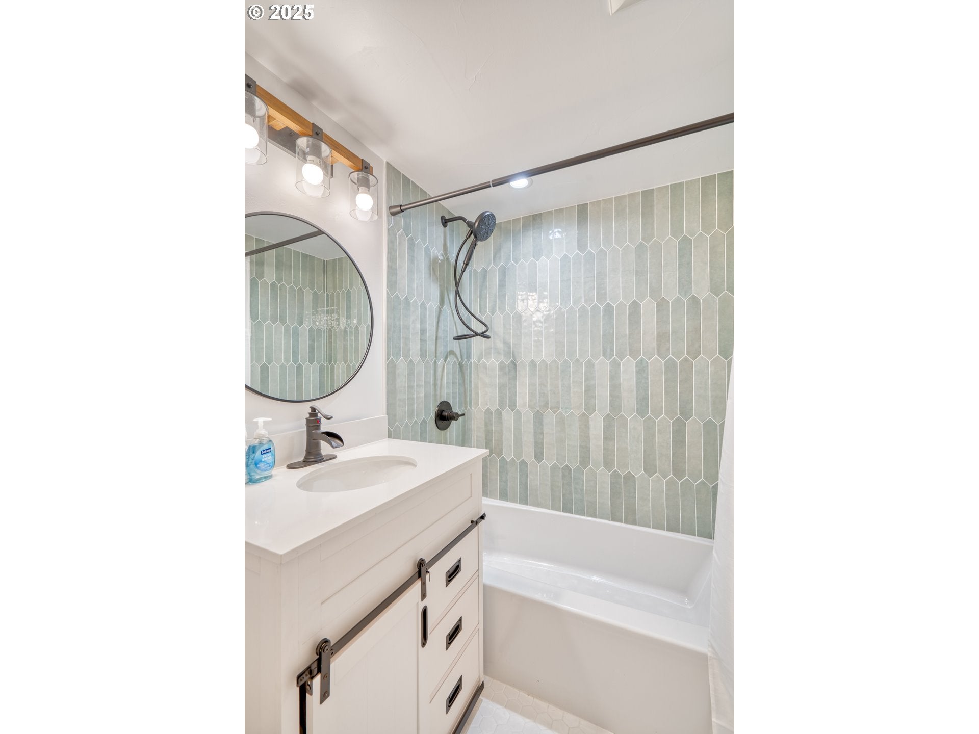 Welches, Oregon, 97067, United States, ,4 BathroomsBathrooms,Residential,Active,1764882