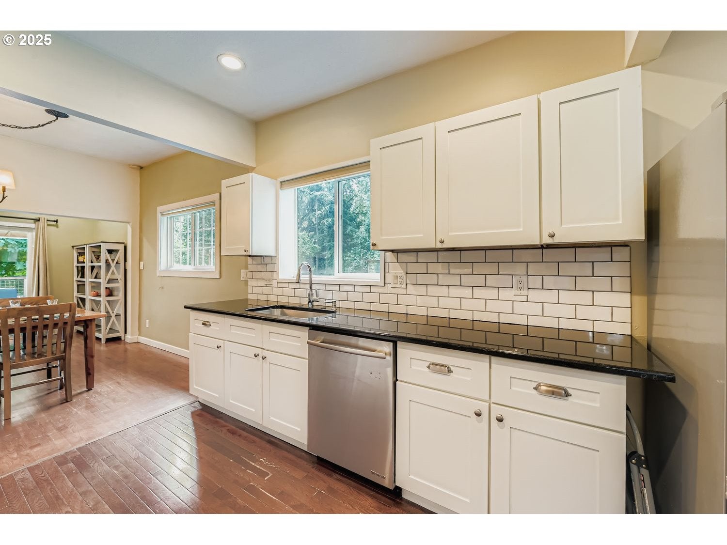 Milwaukie, Oregon, 97267, United States, 6 Bedrooms Bedrooms, ,4 BathroomsBathrooms,Residential,Active,1943802