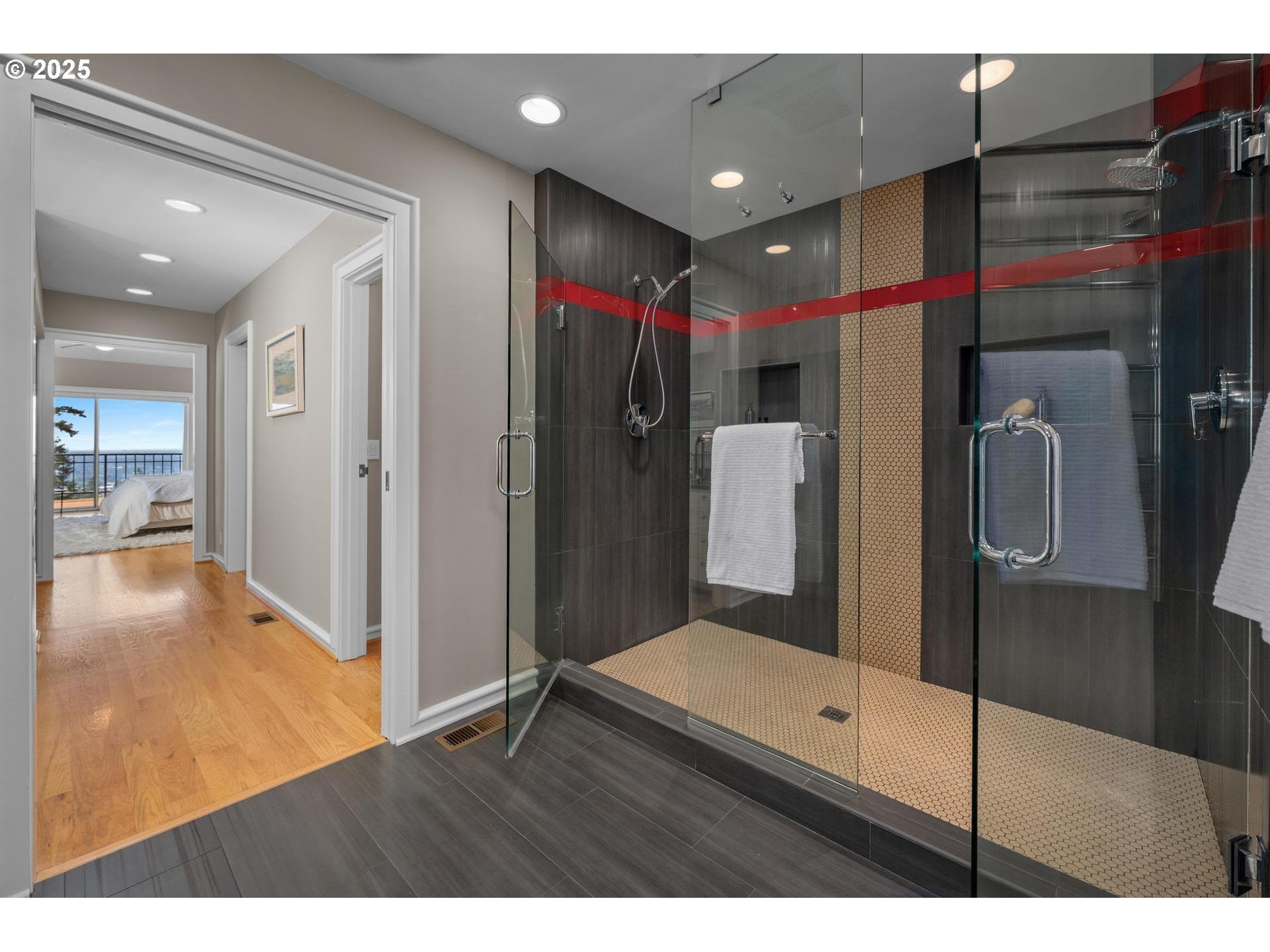 Portland, Oregon, 97225, United States, 4 Bedrooms Bedrooms, ,5 BathroomsBathrooms,Residential,Active,1936425