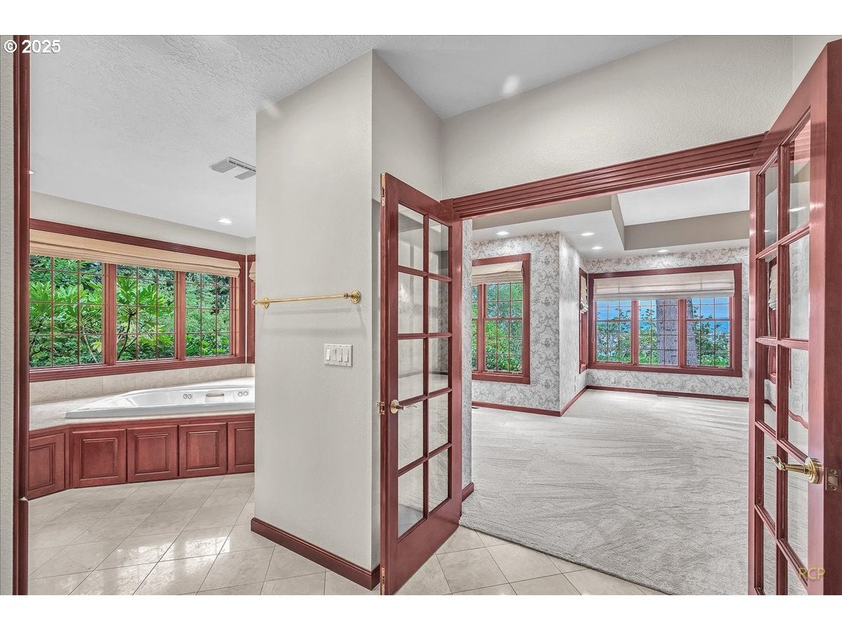 Rainier, Oregon, 97048, United States, 4 Bedrooms Bedrooms, ,5 BathroomsBathrooms,Residential,Active,1936128