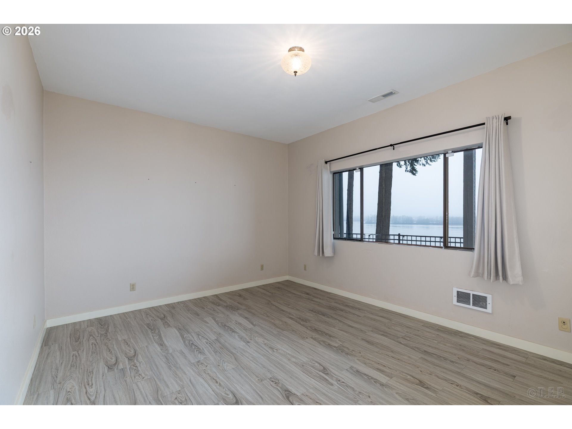 St. Helens, Oregon, 97051, United States, 3 Bedrooms Bedrooms, ,4 BathroomsBathrooms,Residential,Active,2007622