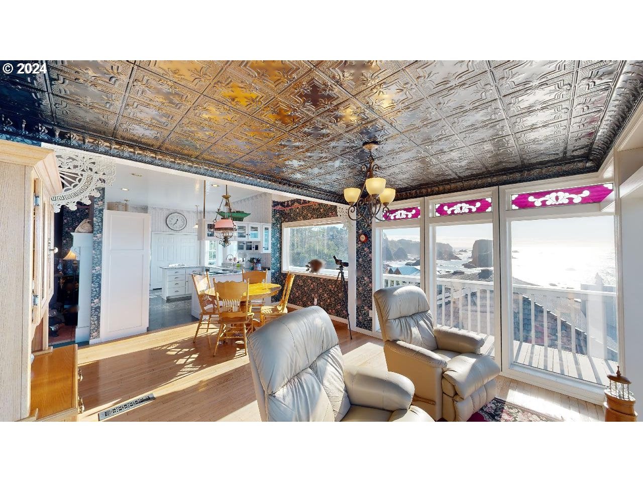 Brookings, Oregon, 97415, United States, ,5 BathroomsBathrooms,Residential,Active,1701896