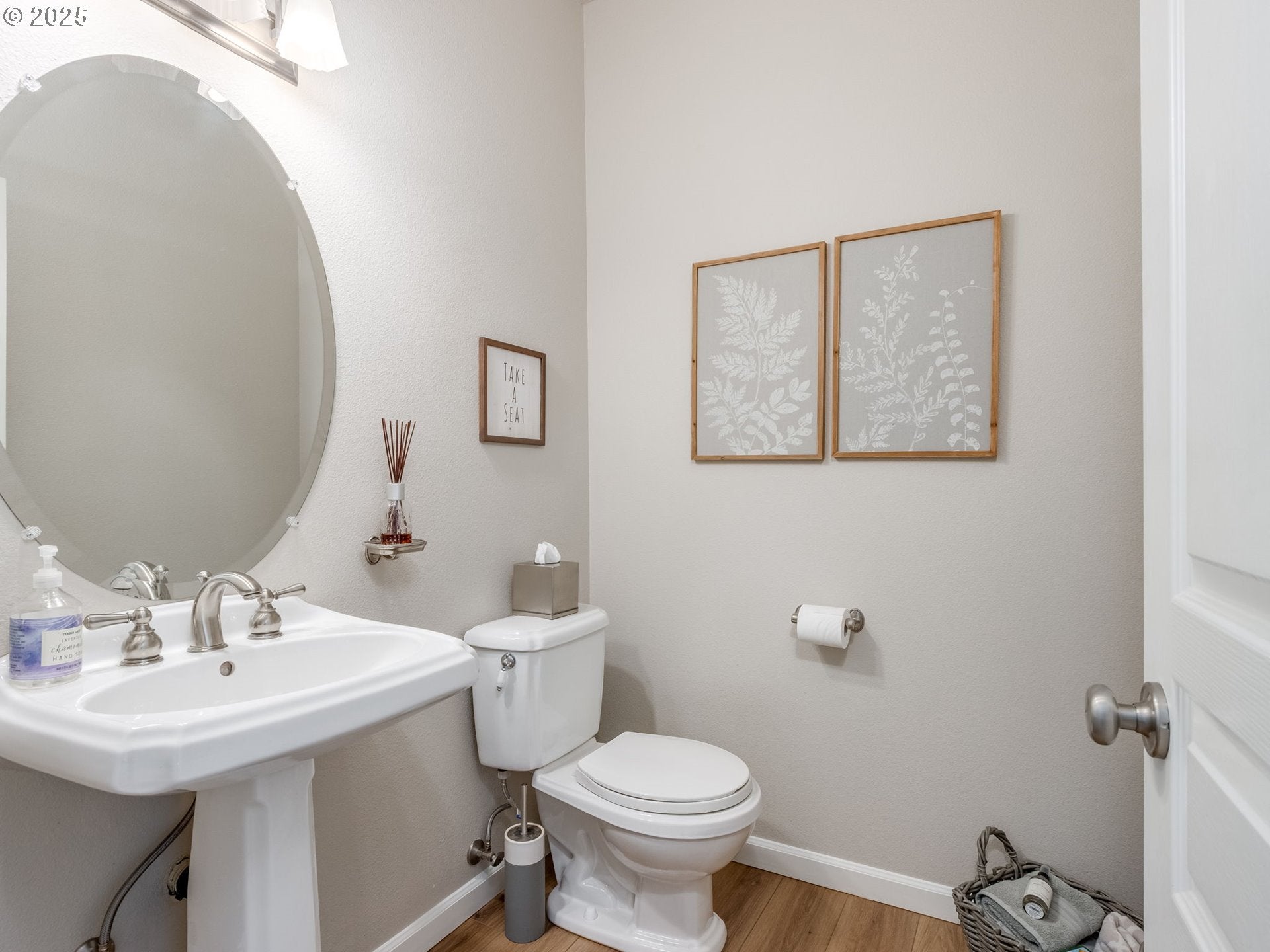 Oregon City, Oregon, 97045, United States, 4 Bedrooms Bedrooms, ,3 BathroomsBathrooms,Residential,Active,1886829