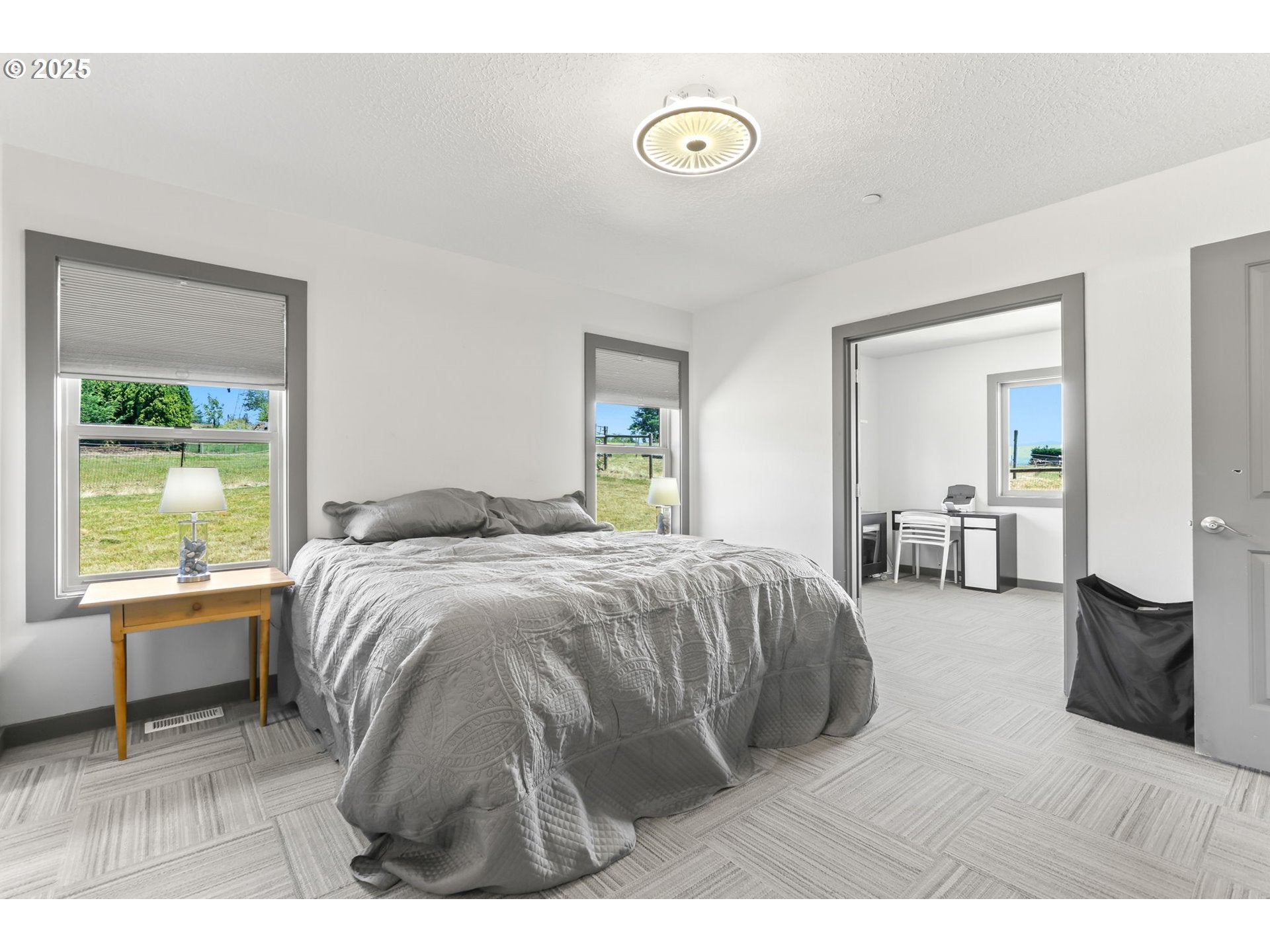 Troutdale, Oregon, 97060, United States, 4 Bedrooms Bedrooms, ,3 BathroomsBathrooms,Residential,Active,1898028