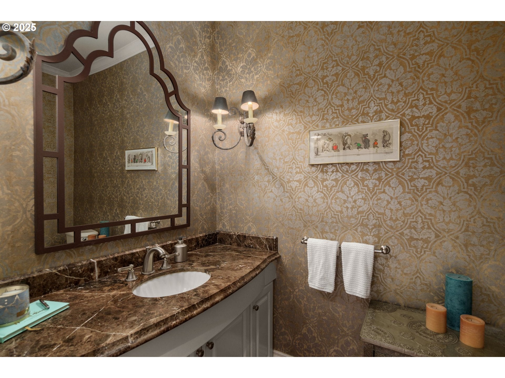 Portland, Oregon, 97229, United States, 5 Bedrooms Bedrooms, ,6 BathroomsBathrooms,Residential,Active,1894169