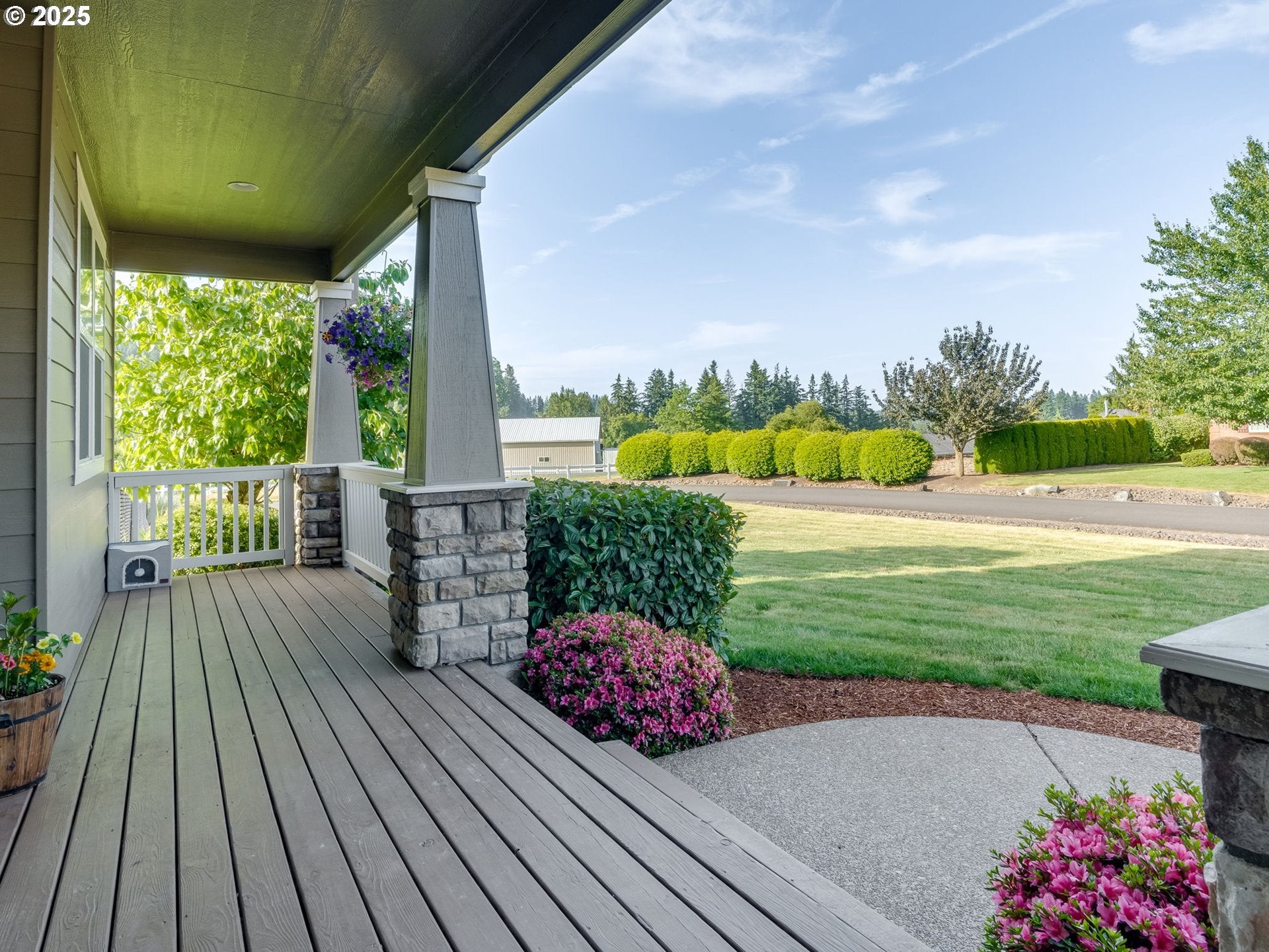 Oregon City, Oregon, 97045, United States, 4 Bedrooms Bedrooms, ,3 BathroomsBathrooms,Residential,Active,1886829